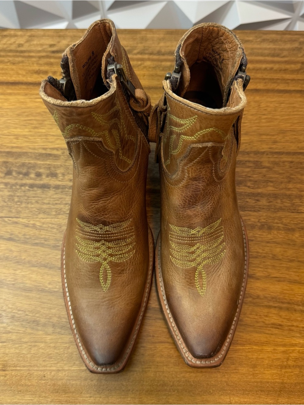Freebird Wolfie Distressed Western Booties Brown Leather Size 8 women’s